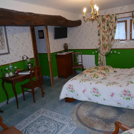 Гостевой дом Ble Noir Le Clos Du Tay Ла-Гасийи